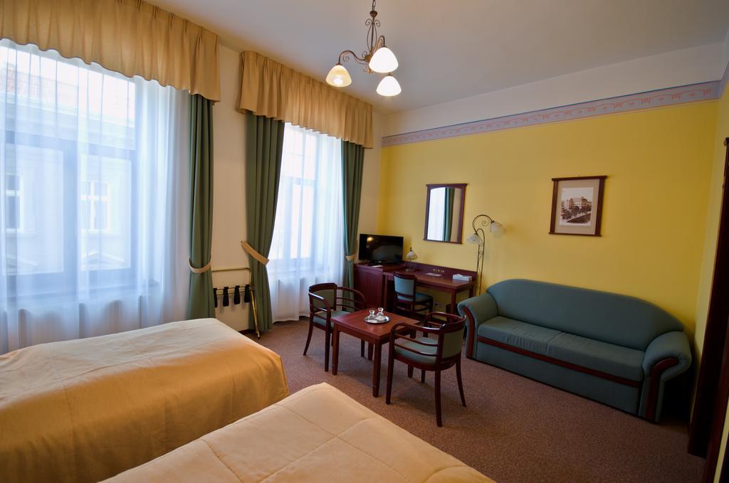 Grandhotel Garni Ихлава Екстериор снимка