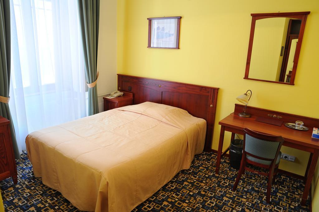 Grandhotel Garni Ихлава Екстериор снимка