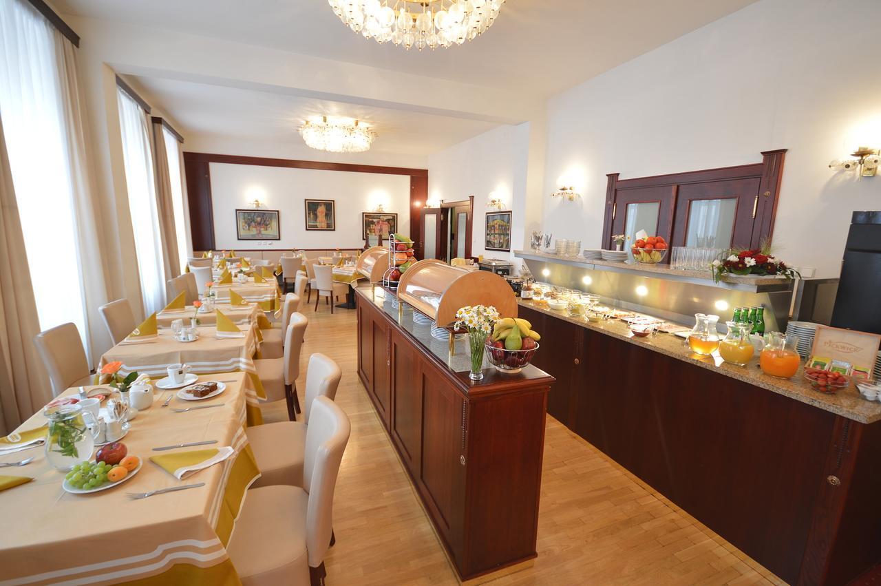 Grandhotel Garni Ихлава Екстериор снимка