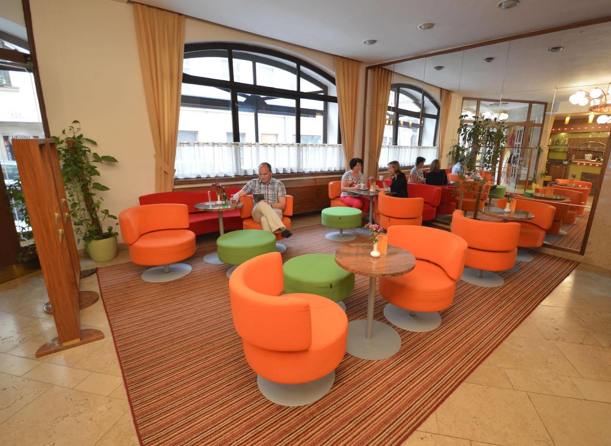 Grandhotel Garni Ихлава Екстериор снимка