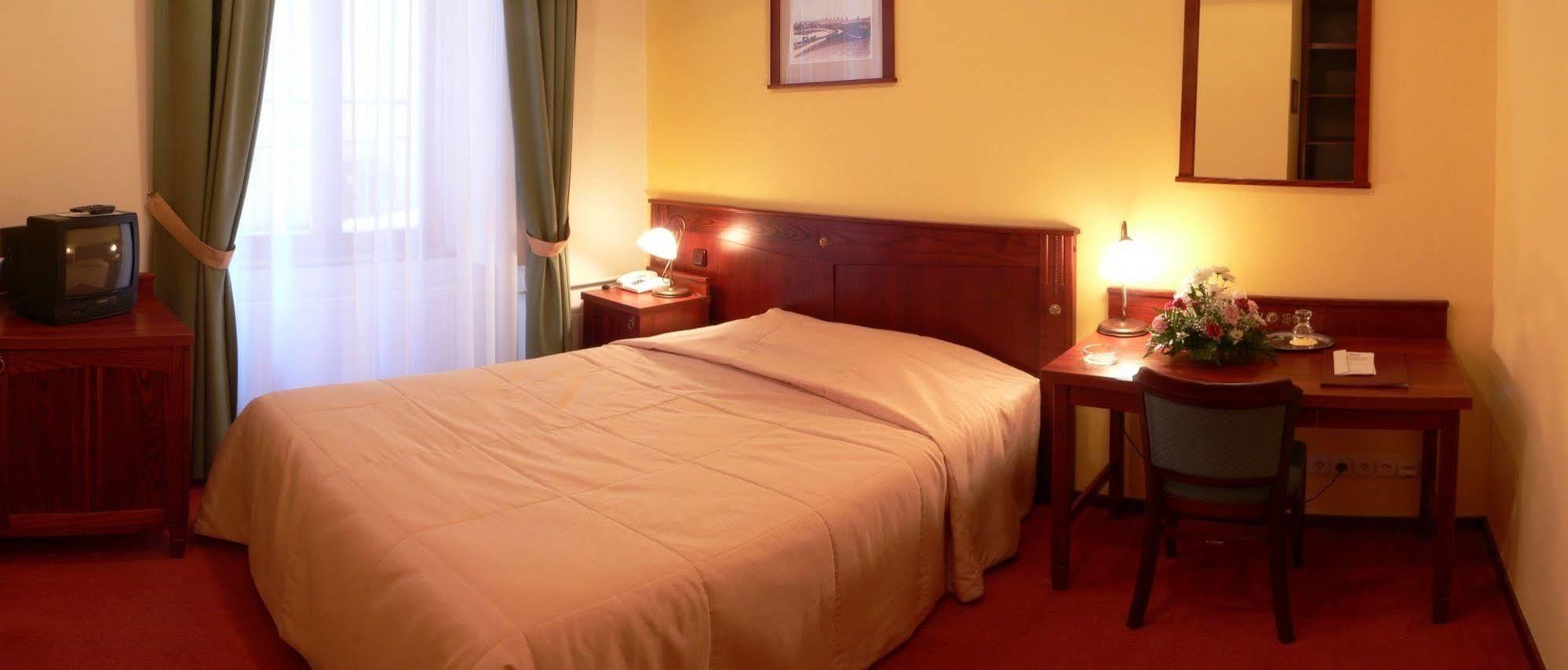 Grandhotel Garni Ихлава Екстериор снимка